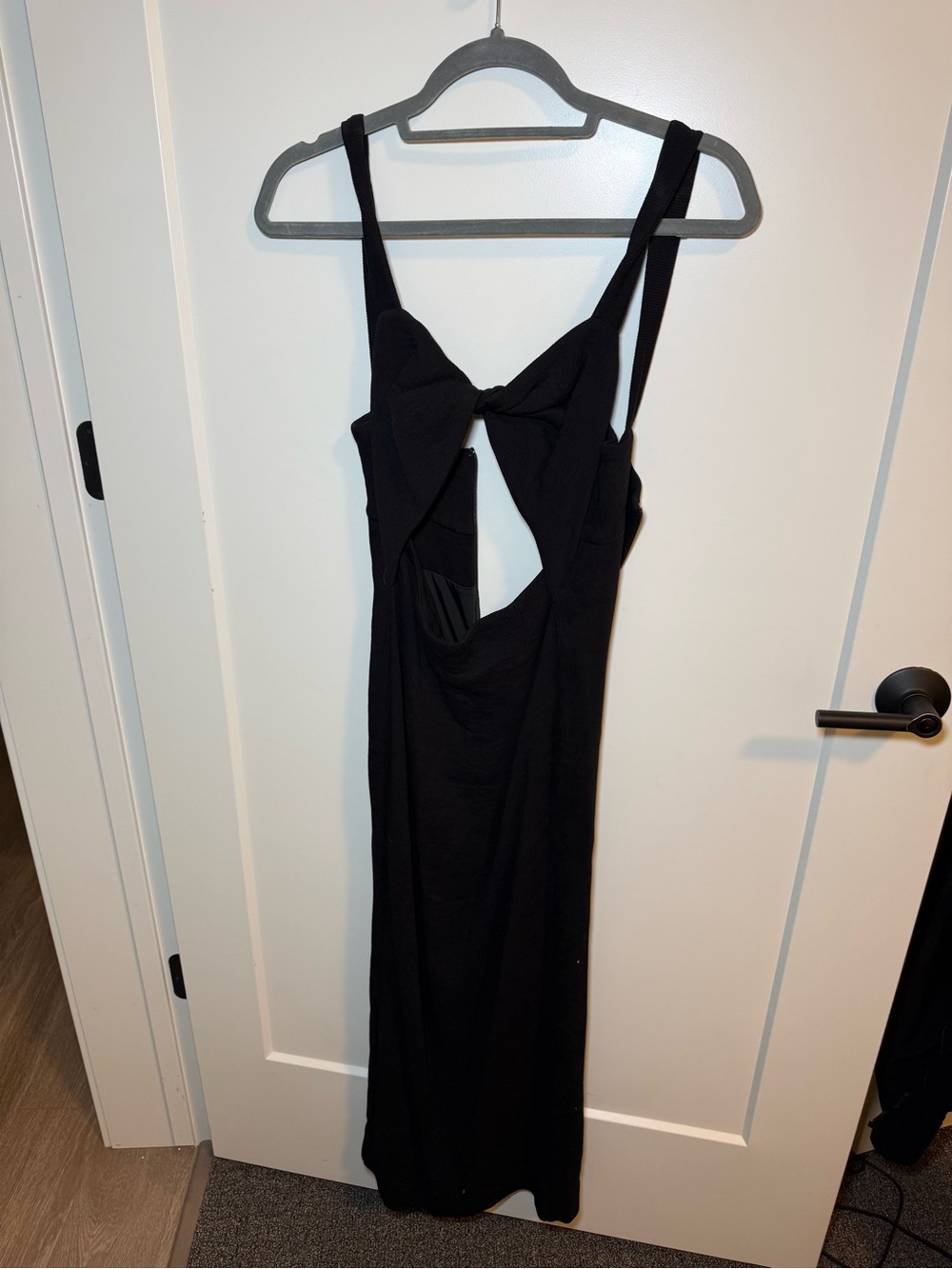 Shona Joy Black Backless Bow-Tie Midi Dress
